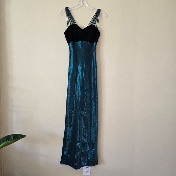 All‎ That Jazz Elegant Black Velvet & Green Maxi Dress Size 3 Y2k Prom Wimsigoth - Picture 4 of 12